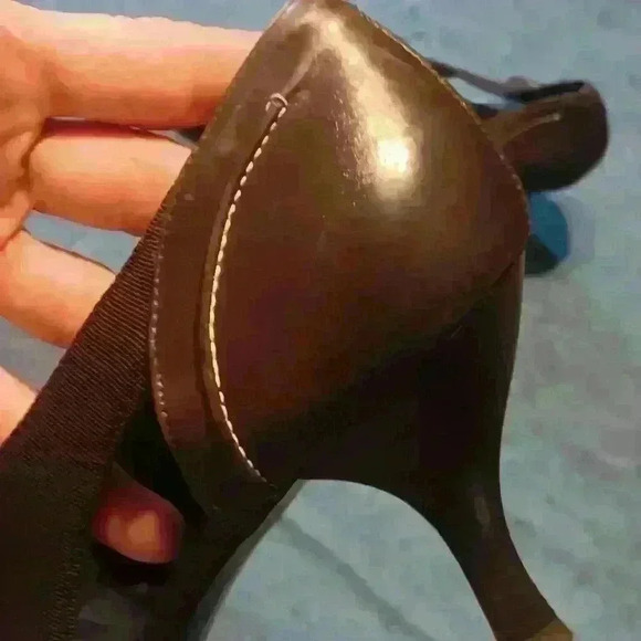 Donald J Pliner Women's Larq Heel 2 Pair Bundle - Picture 3 of 8